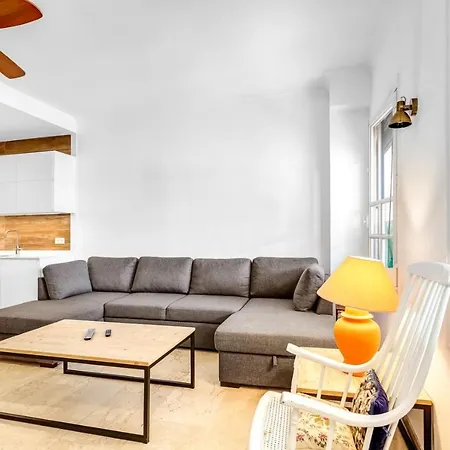 A24 Cabopino Apartment *